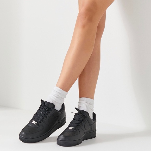 Urban Outfitters x Nike Air Force 1 ‘07 Sneaker - Picture 4 of 7